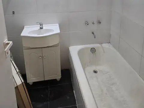 Avenida Olazábal 5100, Piso 5
