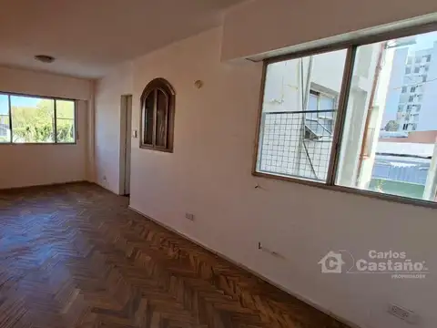 Sobre Av. Maipú, 3 Amb al Contrafrente