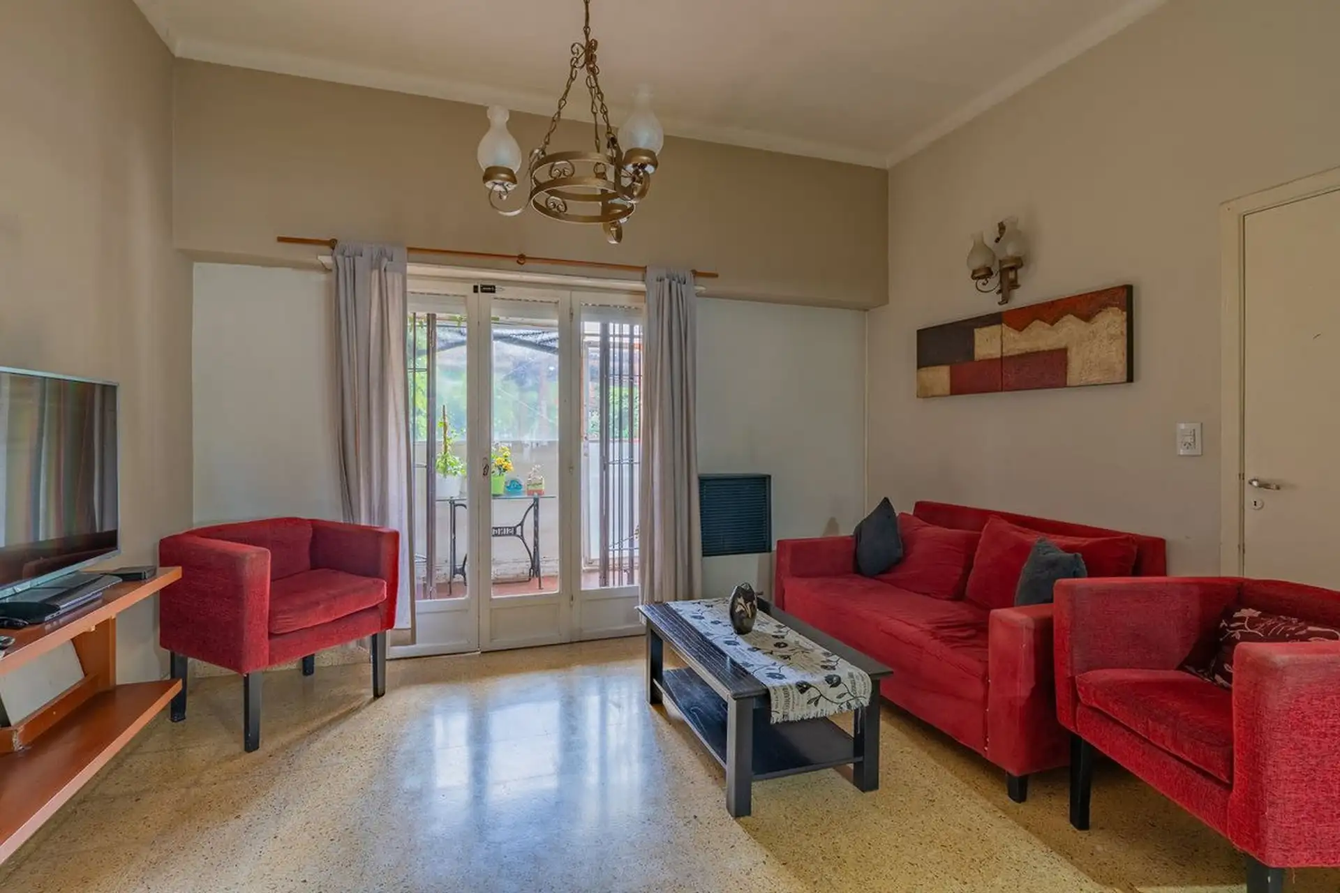 VENTA CASA 5 AMBIENTES PUNTA MOGOTES GRAN JARDIN