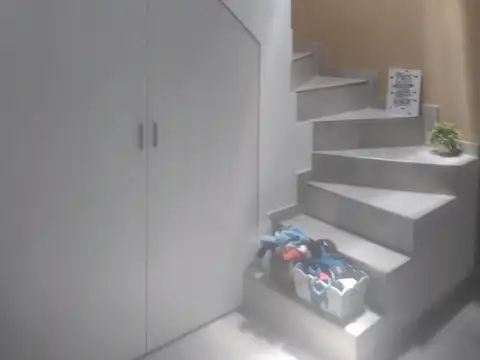 Depto Tipo Casa en Venta 15 años