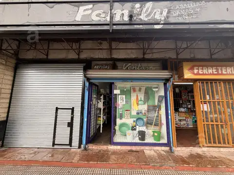 Artigas 6000  entre Campichuelo y Mar del Plata