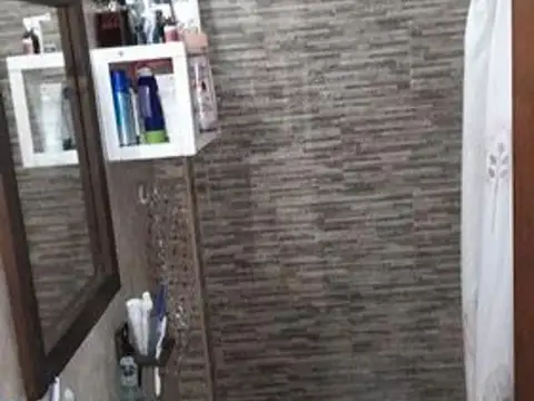 Depto Tipo Casa en Venta 40 años