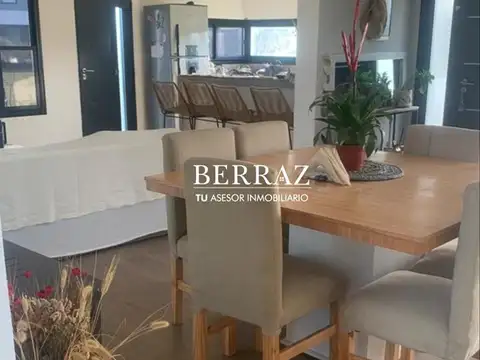 Casa 4 ambientes con 4 baños