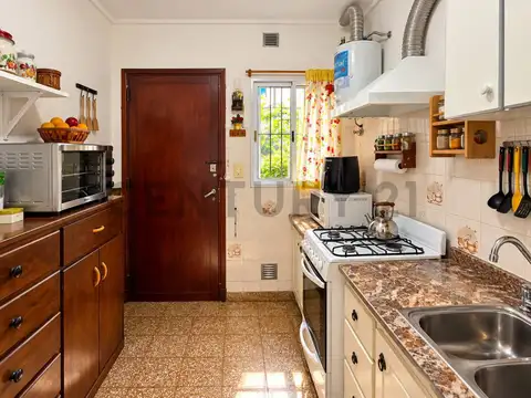 Casa 3 ambientes con 2 baños