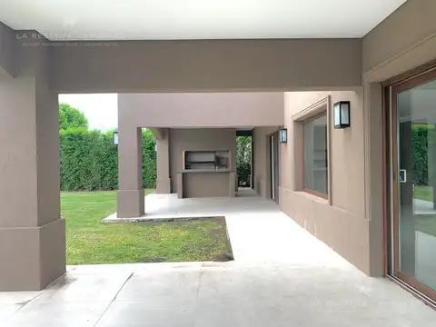 Casa en Venta de 5 dormitorios