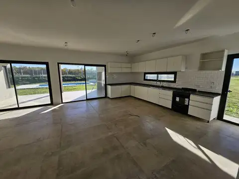 Casa en Alquiler A Estrenar