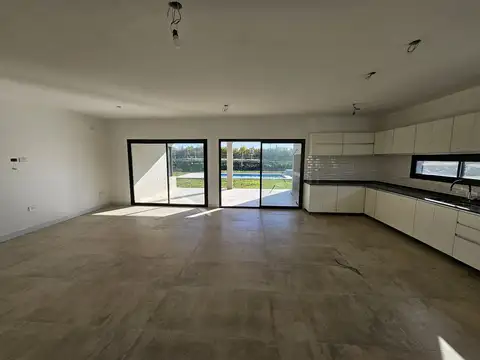 Casa en Alquiler en San Sebastian, USD 1.300