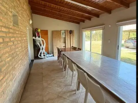 Casa en Venta con 2 cocheras