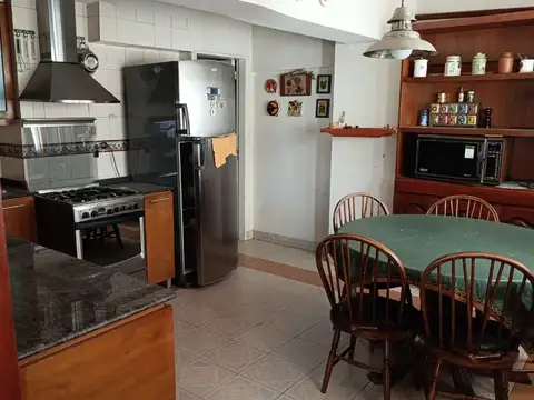 Avenida Figueroa Alcorta 100