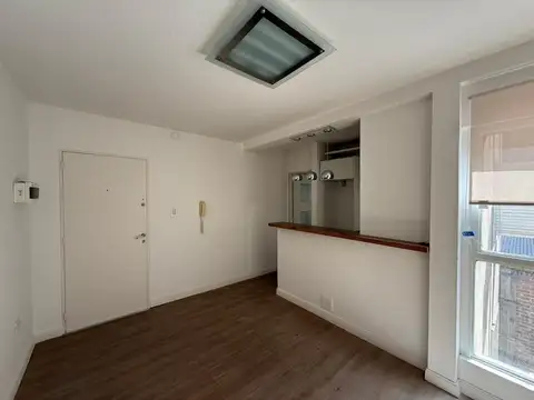 Montevideo 400, Piso 2