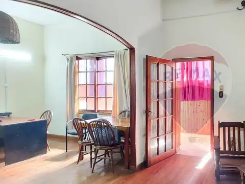 Depto Tipo Casa 6 ambientes con 2 baños