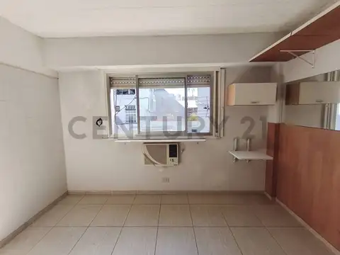 MONOAMBIENTE EN VENTA EN RECOLETA PISO ALTO LUMINOSO