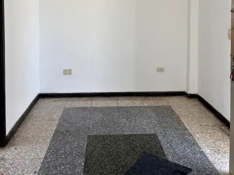 CASA EN VENTA CON DEPARTAMENTO