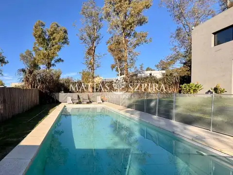 Casa en Venta en Alvarez Del Bosque, USD 240.000