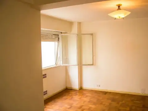 Teniente General Juan Domingo Perón 1700, Piso 8
