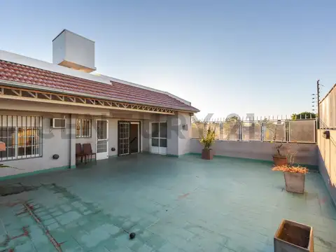 VENTA PERMUTA PH 4 AMBIENTES CON PATIO EN VILLA BOSCH APTO CREDITO