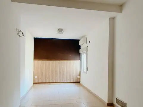 Casa en venta c/ cochera en Universitario