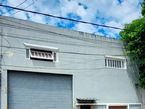 MUY BUEN GALPON EN ALQUILER EN ZONA INDUSTRIAL 