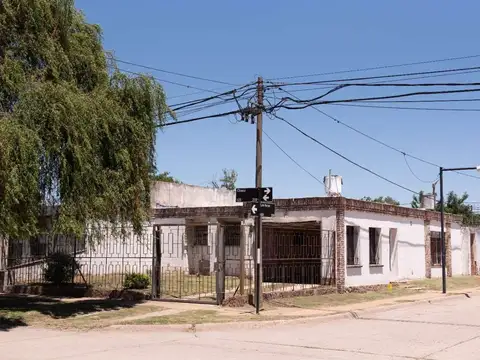 CASA DE 3 DORMITORIOS EN BARRIO PROVINCIAS UNIDAS