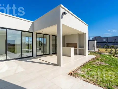 VENTA - ALQUILER Casa en Medal Country club