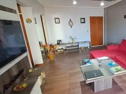 Fco. Acuña De Figueroa 900