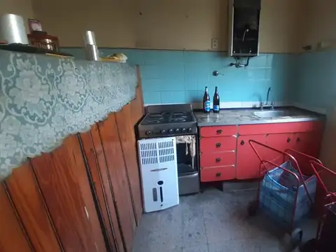 Casa 2 ambientes con 1 baño