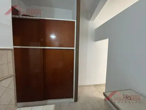 MONOAMBIENTE EN ALQUILER – LOMAS DEL MIRADOR – AL FRENTE – ENTRADA INDEPENDIENTE