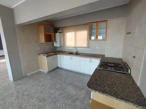 Departamento 4 ambientes con 2 baños