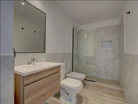 Rivadavia 8800, Piso 8