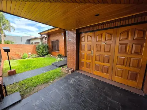 Casa en Venta en Villa Luzuriaga, USD 170.000