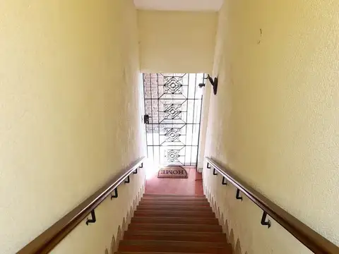 Depto Tipo Casa en Venta de 5 ambientes
