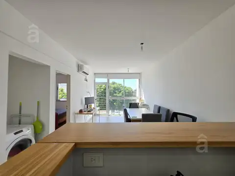 Departamento en Alquiler en Villa Ballester, $ 700.000