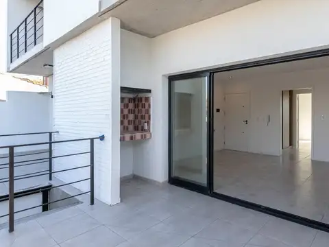 VENTA PH 2 AMB CON TERRAZA Y PARRILLA SAN JOSE