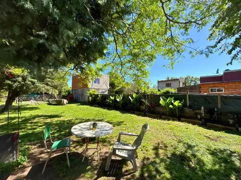 TRIPLE LOTE, GRAN TERRENO, EN MATHEU, ESCOBAR. CASA A REFACCIONAR