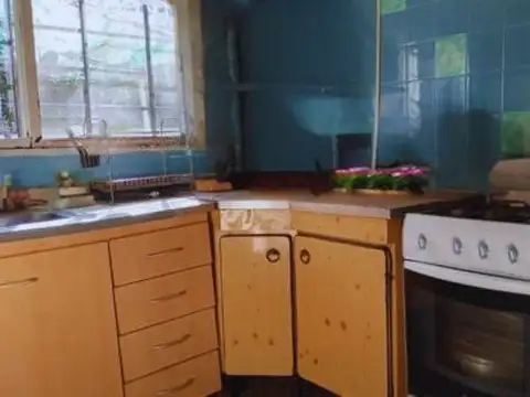 Casa en Venta con 3 cocheras