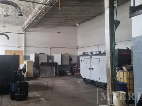 Depósito de 1000 m2 en Venta/ Alquiler en Villa Adelina