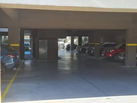 COCHERA DESC EN VENTA EN LA LUCILA! EXCELENTE ZONA