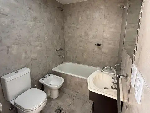 Departamento en Alquiler en Villa Luro, $ 550.000
