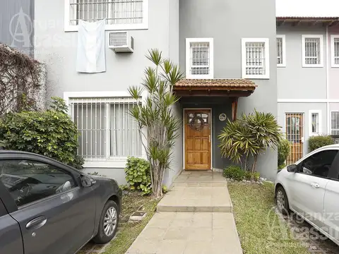 Julián Navarro al 1200