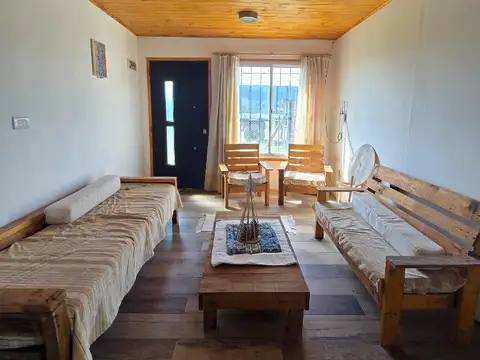 Casa 3 ambientes con 1 baño