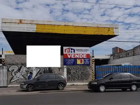 Venta importante inmueble de 2330 m² s/Crovara c/salida a Av