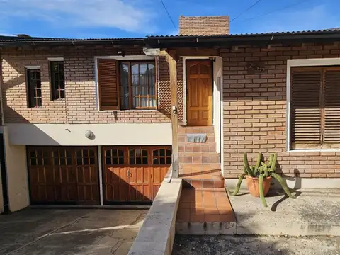 VENTA CASA APTO CREDITO 4 DORMITORIOS PILETA PATIO COCHERA