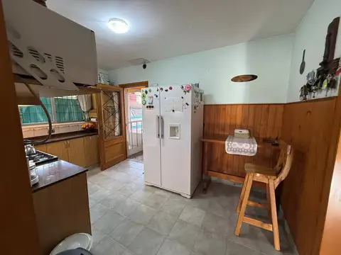 Casa en Venta con 3 cocheras