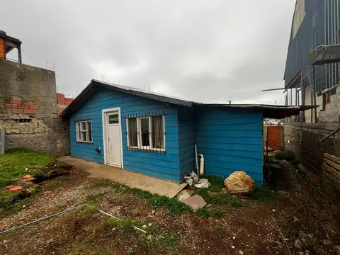 CASA ZONA 400 VIVIENDAS