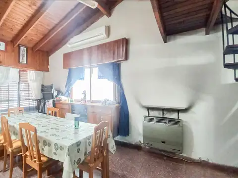 Casa 4 ambientes con 1 baño
