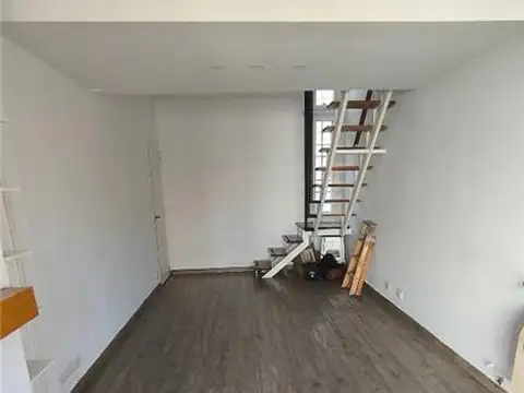 Depto Tipo Casa en Venta en Colegiales, USD 140.000