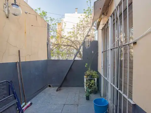 Depto Tipo Casa en Venta en Villa del Parque, USD 110.000