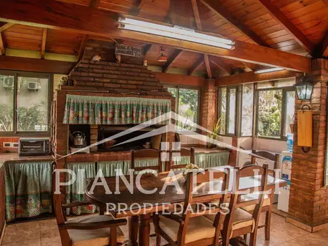 Casa 5 ambientes con 2 baños