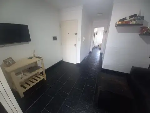 Lafayette 3300, Piso 1