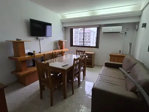 Departamento en septimo piso de 1 dormitorio al contrafrente, aprox. 45m2.-